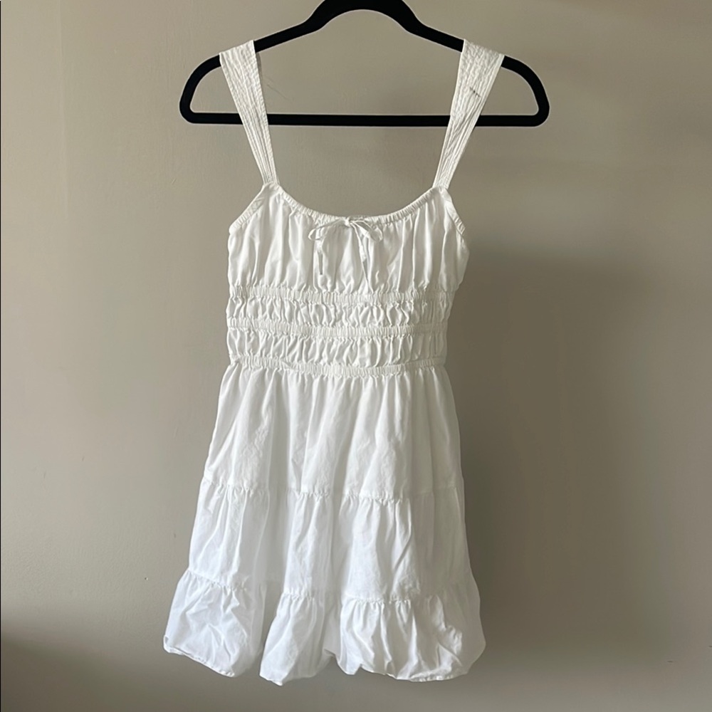 White Aritzia Sleeveless Dress